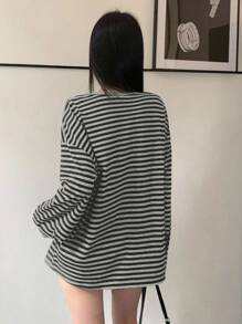DAZY Áo dài tay dài họa tiết sọc màu đơn giản, rộng rãi cho nữ, phong cách đường phố, quần áo thu/đông cho nữ - Màu xám đen - Xem 4