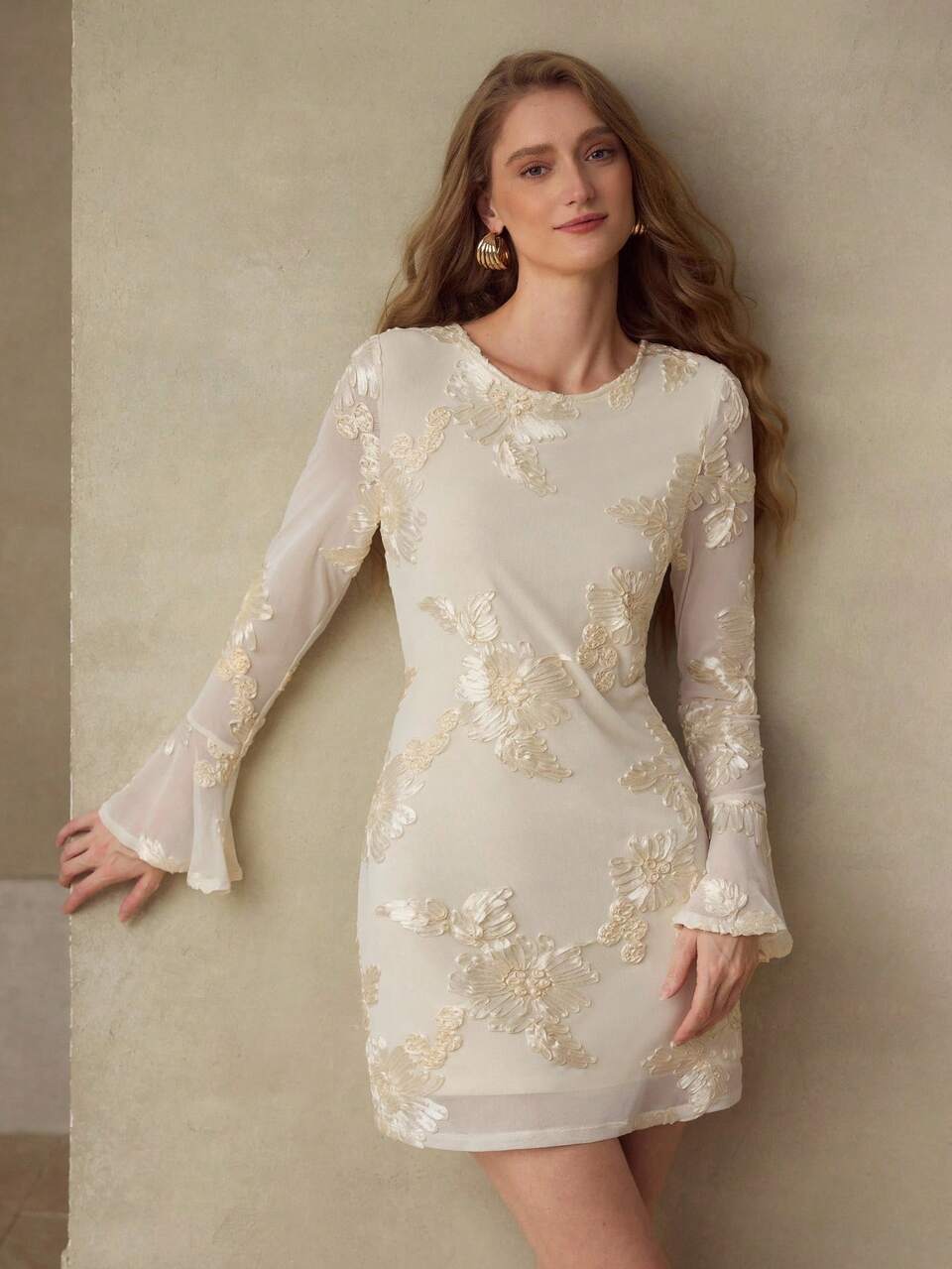 WOMEN ELASTIC MESH EMBROIDERED SHORT DRESS