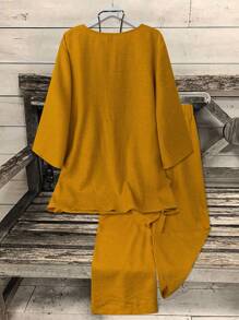 Omancia 2 件标准尺码女式 V 领椰子纽扣装饰 3/4 袖上衣 + 纯色直筒裤休闲通勤两件套 - 橘色 - 查看 2