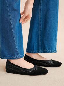 Rosivie Nuevos zapatos planos de mujer para el verano 2025 de estilo negro y hueco con punta cuadrada y diseño deslizante, moda versátil con suela suave y cómoda, de punta cerrada - Negro - Ver 8