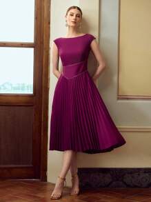 ZEYLAH Women's Solid Color Pleated Dress, Stylish For Summer