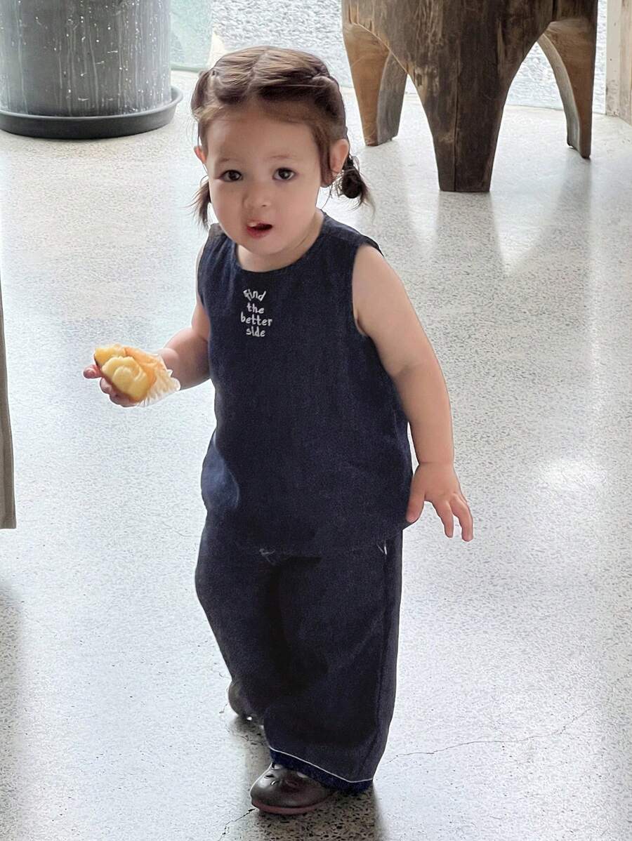 DAZY 女婴圆领无袖字母印花休闲牛仔背心和裤子套装，夏季幼儿女童服装 - 藍色 - 查看 1