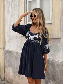 Brillora 女士玫瑰花卉和蝴蝶刺绣甜心领长袖休闲连衣裙，适合秋冬季度假 - 寶藍色 - 查看 4