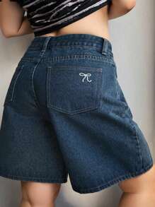 Dazy Plus Plus Size Navy Blue Washed Denim Wide Leg 5-Point Shorts With Butterfly Embroidery And Back Pocket, Spring/Summer Denim Shorts