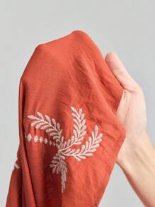 Ontre 2025秋季新款女式细肩带连衣裙，度假风格休闲无袖褶皱刺绣面料长裙，女式优雅波西米亚度假长裙 - 鏽棕色 - 查看 8