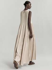 Ontre 2026SS Women's Solid Color Sleeveless Dress, Casual Minimalist, Flared Skirt, Simple Camisole Dress, Leisure & Holiday, Versatile, Essential Spring/Summer Clothing - Brown - View 2