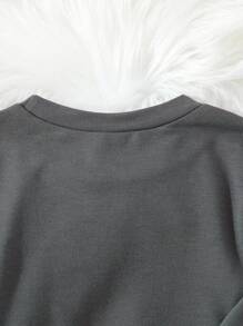 SHEIN Playful Pals Set de 2 piezas de parte superior de manga larga con cuello redondo con gráfico de letras y pantalones deportivos casuales para niños/niñas pequeños, adecuado para uso diario, festivales, ropa deportiva, ropa de calle para bebés, conjunto de chándal para bebé niño, ropa de otoño e invierno - Gris Oscuro - Ver 4