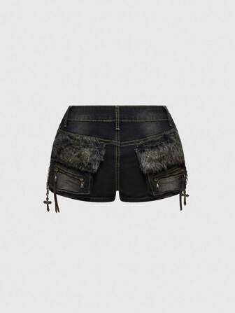 J-Fashion Y2K Harajuku Gyaru Stil Kreuz Dekor Gliederkette Pelziger Taille Tiefsitzende Denim-Shorts für Frauen