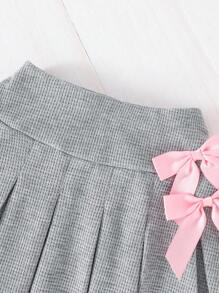 SHEIN Conjunto de 2 piezas de camiseta de manga corta de cuello redondo cómoda y casual para niña con decoración de lazo 3D y falda, adecuado para la escuela, vuelta al colegio, uso diario casual y deportes - Gris - Ver 5