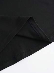 纹身女孩靠咖啡因讽刺和不恰当的T恤奔跑，极简主义设计，带有口号，适合纹身女性 - 黑色 - 查看 4