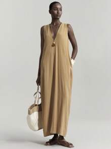 Ontre 波西米亚风格 V 领无袖长亚麻连衣裙，女式简约休闲度假连衣裙 - 卡其色 - 查看 1