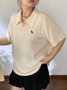 Dazy Plus 大尺碼米色 Polo 領刺繡翻領短袖 T 恤，夏季可愛上衣 - 米色 - 查看 6
