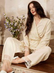 Côtesoire 法式浪漫蕾丝拼接系带女士睡衣套装，舒适优雅细节，秋冬服装 - 杏色 - 查看 6