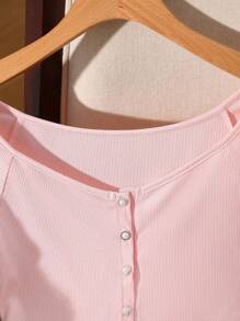 Regalyn Große Größen süßes und warmes rosa Kurzarm T-Shirt mit Knöpfen vorne und Rippstrick