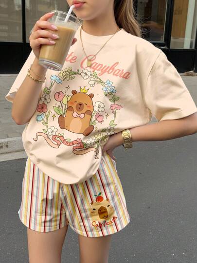 SHEIN 可爱的水豚图案，甜美的农舍风格，美拉德配色，少女休闲简约短袖短裤两件套，适合夏季，时尚少女，舒适易穿，夏季假期，度假风水豚衬衫，可爱夏季T恤，格兰诺拉女孩服装，可爱水豚服装