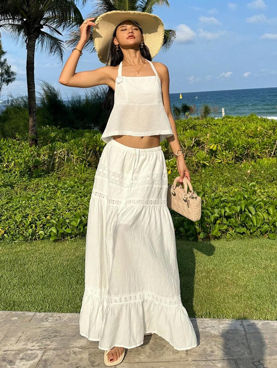 SHEIN EZwear 女士纯色 3D 花卉装饰修身挂脖背心 - 白色 - 查看 1