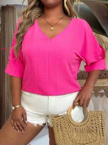 EMERY ROSE Plus Size Women V-Neck Open Shoulder Short Sleeve Asymmetrical Hem Hollow Back V-Neck Casual Blouse