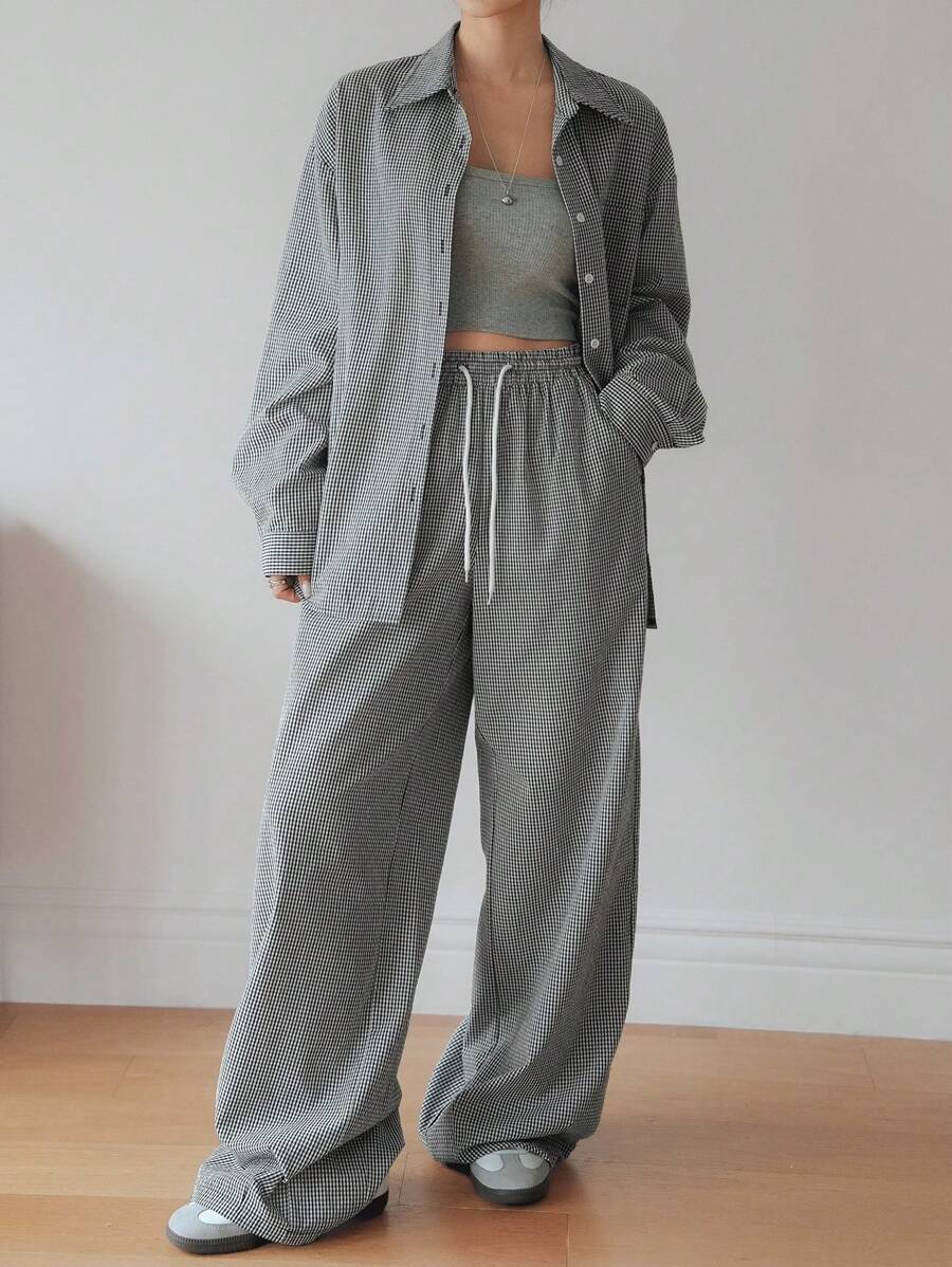 Dazy-Less Conjunto informal de 2 piezas para mujer para primavera/verano - Blusa holgada a rayas/cuadros y pantalones rectos para oficina/vacaciones, conjunto de ropa de estar en casa para mujer de negocios casuales - Blanco y Negro - Ver 1