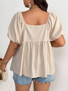 SHEIN Frenchy Áo sơ mi nữ cỡ lớn có cổ trái tim, áo sơ mi tay bồng vải có họa tiết, tay ngắn có nút cài phía trước, áo sơ mi màu mơ cỡ lớn cho kỳ nghỉ, đi chơi, hẹn hò, mặc hàng ngày - Màu be - Xem 4