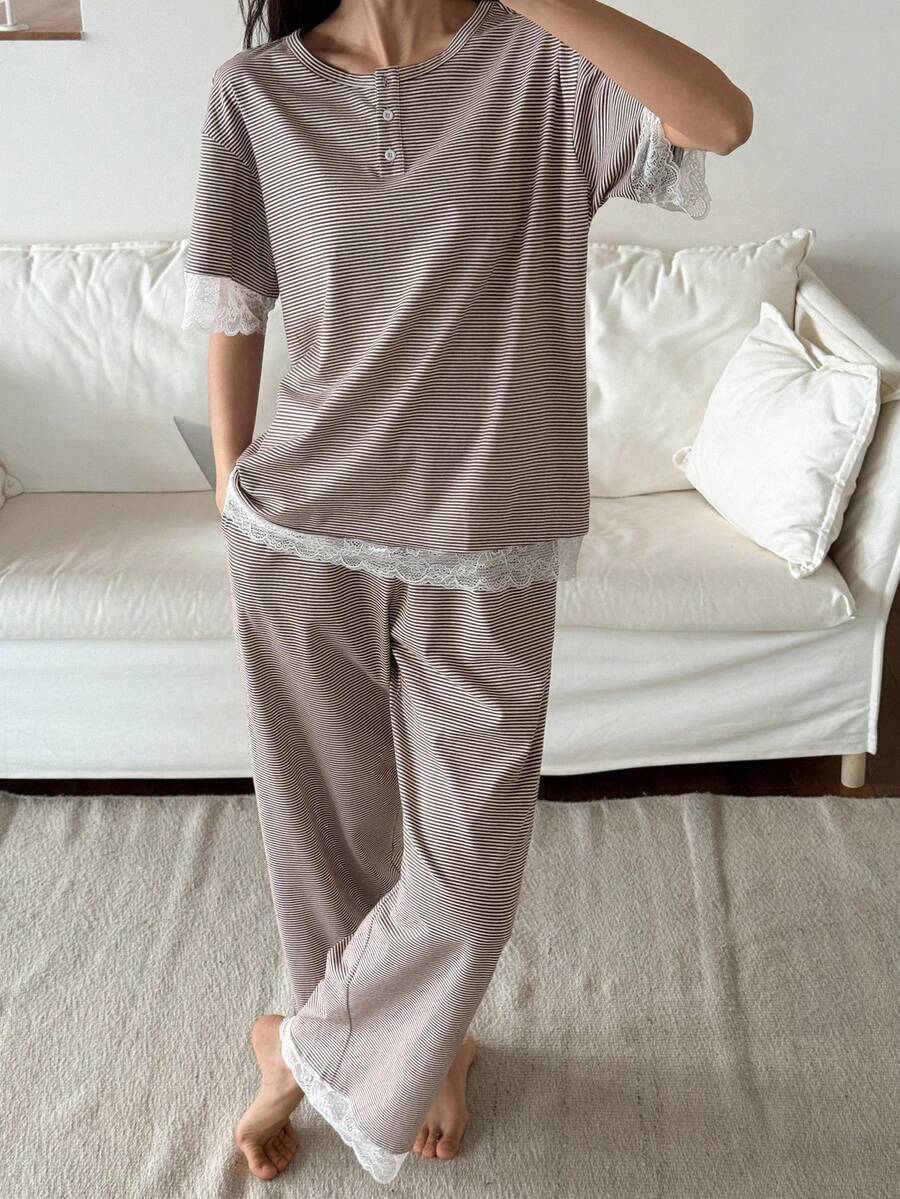 DAZY 2件套女士宽松条纹短袖睡衣套装 - 卡其色 - 查看 1