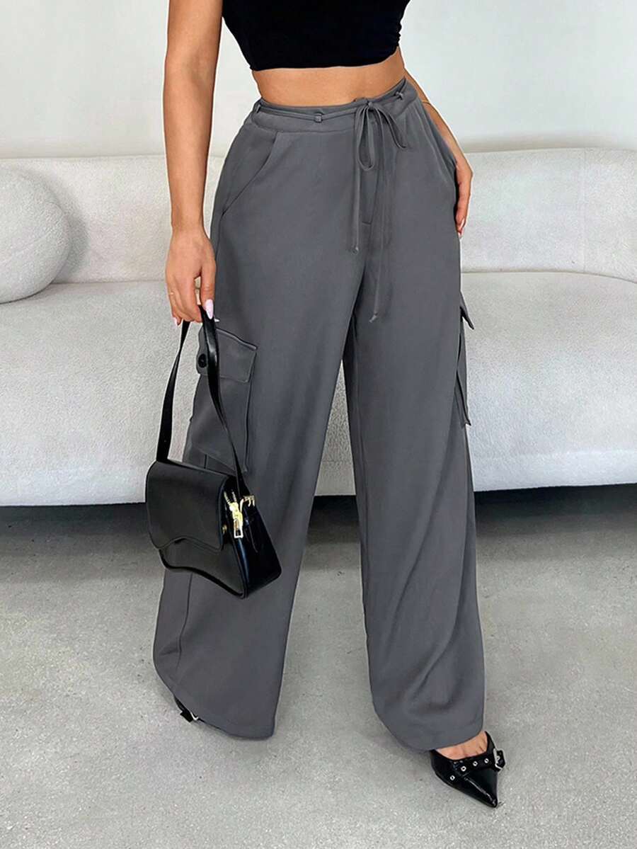 SHEIN SXY Pantalon cargo ample à jambes larges et poches à rabat de couleur unie pour femmes, pantalon à jambes larges pour femmes, pantalon gris, pantalon ample pour femmes, pantalon décontracté pour femmes, enseignante, Y2K, sortie, décontracté d'affaires, bureau - Gris - Voir 1