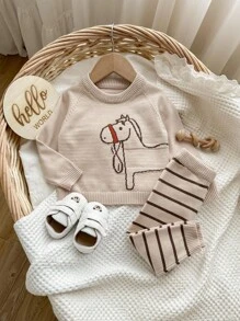 SHEIN 米色幼儿男孩/女孩冬季可爱卡通动物嵌花针织柔软圆领毛衣上衣和裤子 2 件套