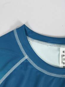 Surfspeed Men's UV Protection Short Sleeve Rashguard Top & Zipper Pocket Swim Trunks Swimsuit Swim Shirt For Men Men Rash Guard Men Swim Top - Green - View 9