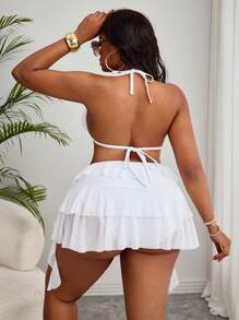 Slaydiva Traje de baño de 2 piezas talla grande para mujer, con parte superior tipo halter de unicolor y shorts con volantes multicapa, ideal para vacaciones en la playa - Blanco - Ver 2