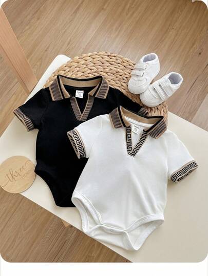 Set de 2 piezas de body informal para bebé recién nacido niño/niña con estampado de logo pequeño de estilo universitario de punto con cuello en V, para uso en verano, fiestas y al aire libre