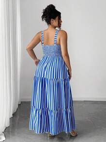 Elenzga Gaun Gingham Bergaris Vertikal Biru dan Putih dengan Ikat Pinggang - Blue and White - View 2