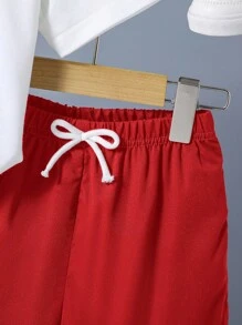 GraphicGems 2 件套幼儿男童酷熊图案圆领短袖白色 T 恤和红色短裤休闲装