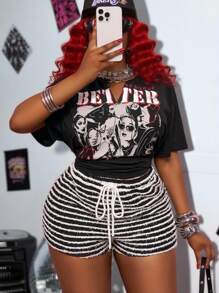 Slaydiva Bộ 2 món mới xuân/hè 2025 cho nữ ngoại cỡ: Áo thun họa tiết hở vai cổ chữ V rộng rãi + quần short kẻ sọc rút dây cho phong cách đường phố, tiệc tùng, lễ hội âm nhạc, phong cách hoài cổ phương Tây, du lịch đường dài, thường ngày, Y2K, hip-hop - Nhiều màu - Xem 2