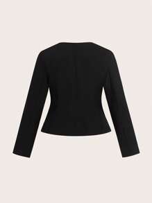 Sweetra Blazer ajustado de manga larga talla grande con botón decorativo grande y bolsillos falsos