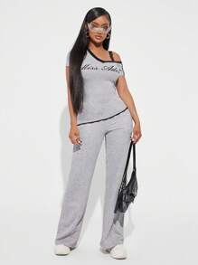 SHEIN SXY Camiseta de mujer de verano con contraste gris y encaje negro en los bordes, blusa casual sexy con bajo asimétrico y hombros descubiertos, top deportivo - Gris - Ver 4
