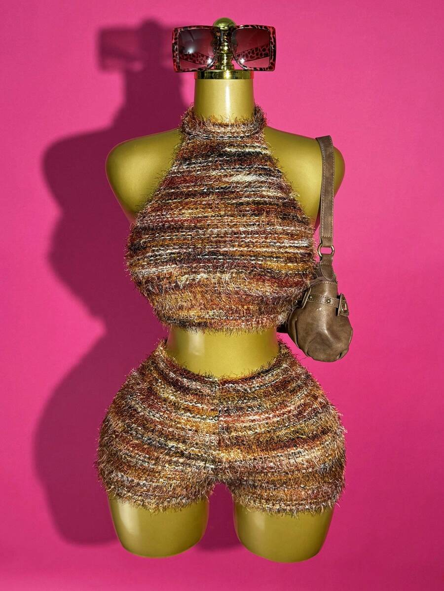 Slaydiva 2 件套 2025 春夏新款休闲街头风格性感毛绒纹理无袖高领露背短款上衣 + 条纹毛绒紧身迷你裙，适合音乐节、复活节、毕业典礼、日常穿着 - 彩色 - 查看 1