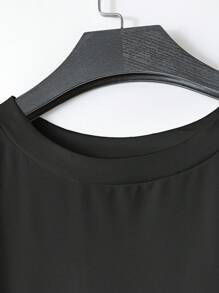 Calvaya Kaos Kasual Wanita Ukuran Besar Motif Garis Dua Warna dengan Hiasan Pita Besar, Cocok untuk Bepergian, Bersantai, dan Berolahraga - Hitam - View 7