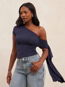 NYA SZN Blusa a maniche corte con dettaglio manica annodata asimmetrica, aderente, adatta per occasioni speciali, appuntamenti, matrimoni, feste, vita corta, basic, casual, uscite, stile boho, fairycore, spalle scoperte, blu navy, statement, festival, carnevale - Blu Navy - Visualizzare 3