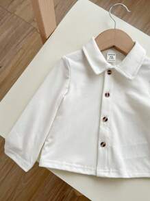 Conjunto de 3 piezas para niño pequeño de camiseta de punto casual universitaria, versátil y a juego, chaleco de color contrastado, camisa de manga larga y pantalones casuales caqui para volver al colegio, otoño/invierno
