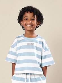 SUMWON Set coordinato oversize a righe con stampa dello slogan "Make It Happen", stile casual estivo, due pezzi, t-shirt a maniche corte e pantaloncini corti dal fit comodo, abbigliamento streetwear moda bambini