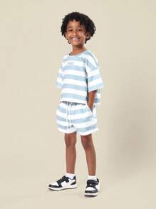 SUMWON Set coordinato oversize a righe con stampa dello slogan "Make It Happen", stile casual estivo, due pezzi, t-shirt a maniche corte e pantaloncini corti dal fit comodo, abbigliamento streetwear moda bambini