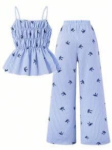 SHEIN Bộ 2 món áo hai dây kẻ sọc trang trí nơ và quần ống đứng, thích hợp cho kỳ nghỉ hè của bé gái. - Màu xanh lam - Xem 2