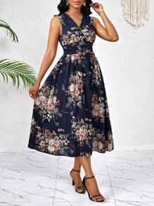 SHEIN Lady Đầm đi nghỉ dài vừa phải không tay cổ chữ V in hoa thanh lịch cho nữ - Nhiều màu - Xem 5