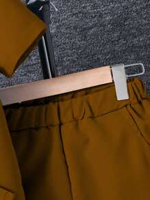 SHEIN Vacaura 2件套青少年男孩夏季休闲撞色纽扣前襟衬衫和短裤套装