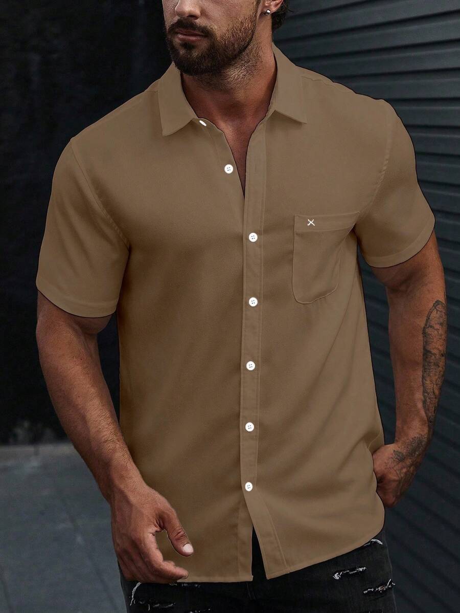 Manfinity Homme 男士简约纯色口袋纽扣短袖休闲衬衫，夏季 - 卡其色 - 查看 1