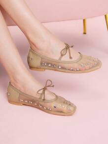 CUCCOO DOLLMOD أحذية أنيقة مريحة للنساء من نوع مري جين بتصميم قدم لوز مستديرة، بتزيين حزام من الشبكة والراين ستون مع فيونكة، تصميم مع تهوية جيدة