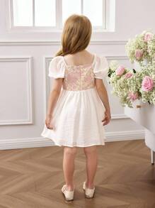 SHEIN Cute White Floral Polyester Young Girls Dress With Square Neck And Puff Sleeves. Perfect Flared Princess Party Dress For Young Girls. - White - View 2