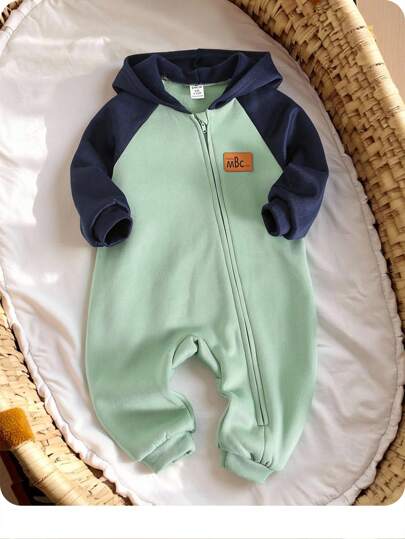 Newborn Baby Boy/Girl Cute Contrast Color Hooded Jumpsuit, Autumn/Winter