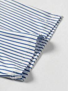 Manfinity Hypemode Camiseta de manga corta casual para hombres con estampado de rayas y letras, ropa de calle de moda, estilo preppy, adecuado como regalo para el novio, camiseta retro
