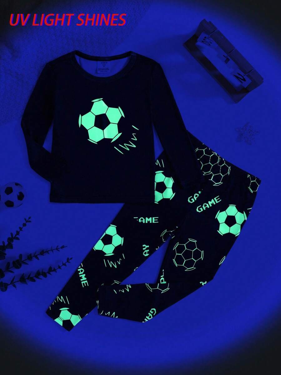 SHEIN 2pcs/Set Young Boy Snug Fit Soccer Graphic Crew Neck Long Sleeve Pajama Set