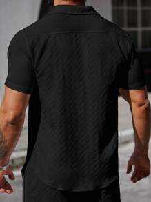 Manfinity Homme Áo sơ mi nam tay ngắn họa tiết trơn thường ngày, mùa hè - màu đen - Xem 2